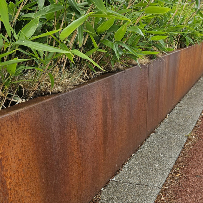 Oasis Range Rusty